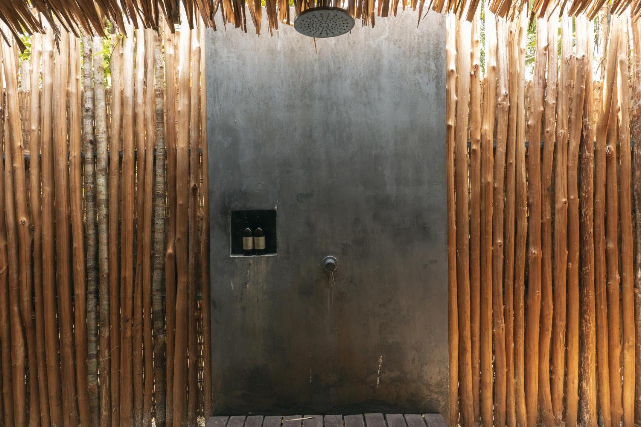 Tamu Koh Rong Hotell Pagoda Beach Exteriör bild