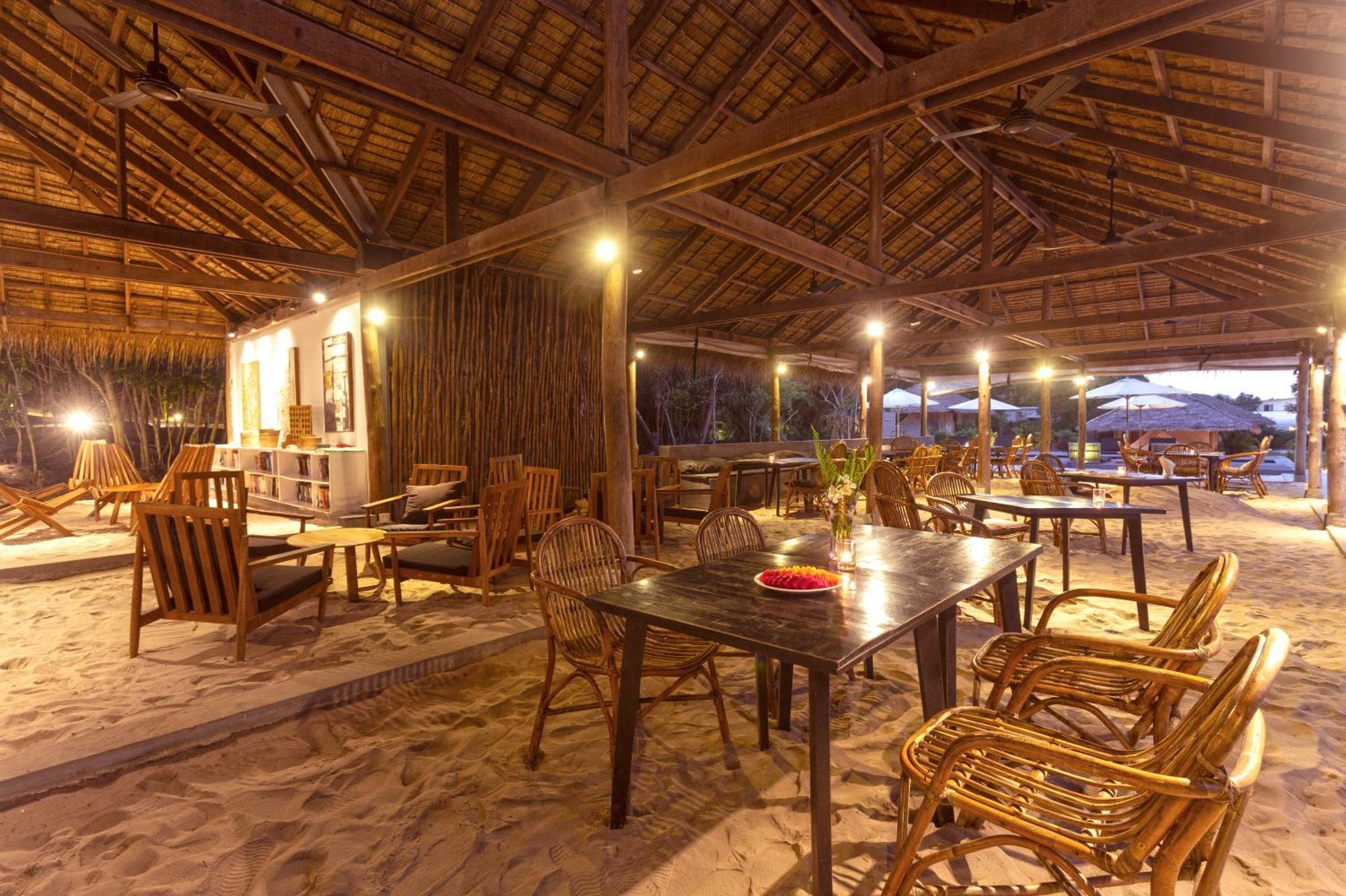 Tamu Koh Rong Hotell Pagoda Beach Exteriör bild