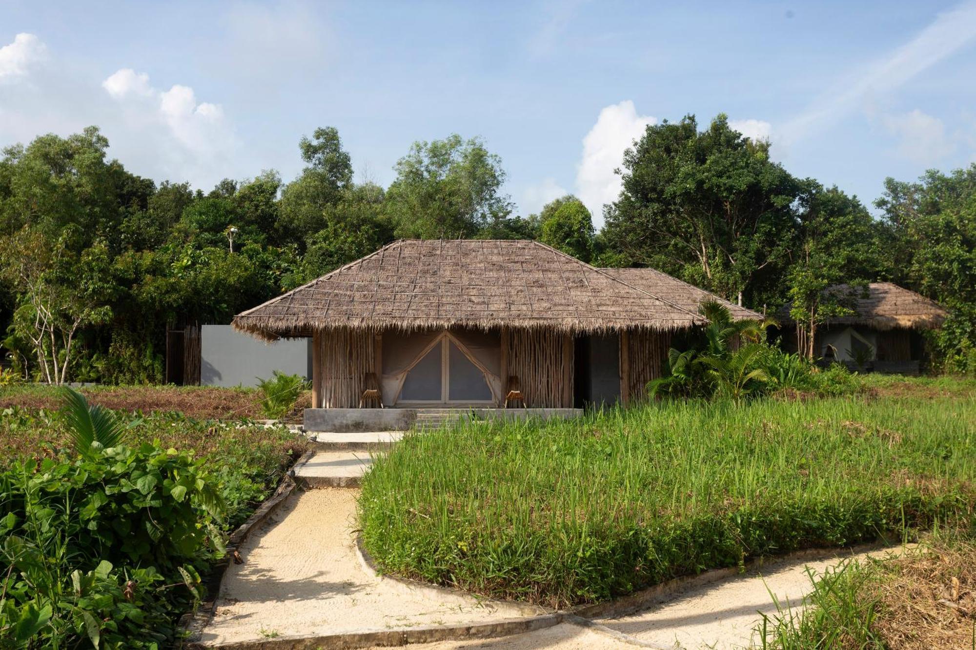 Tamu Koh Rong Hotell Pagoda Beach Exteriör bild